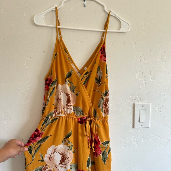 Xhilaration Flowy Floral Jumpsuit - Picture 3 of 15
